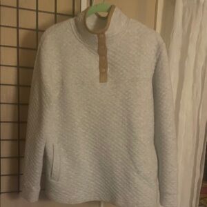 Koolaburra Light Gray Quilted Pullover